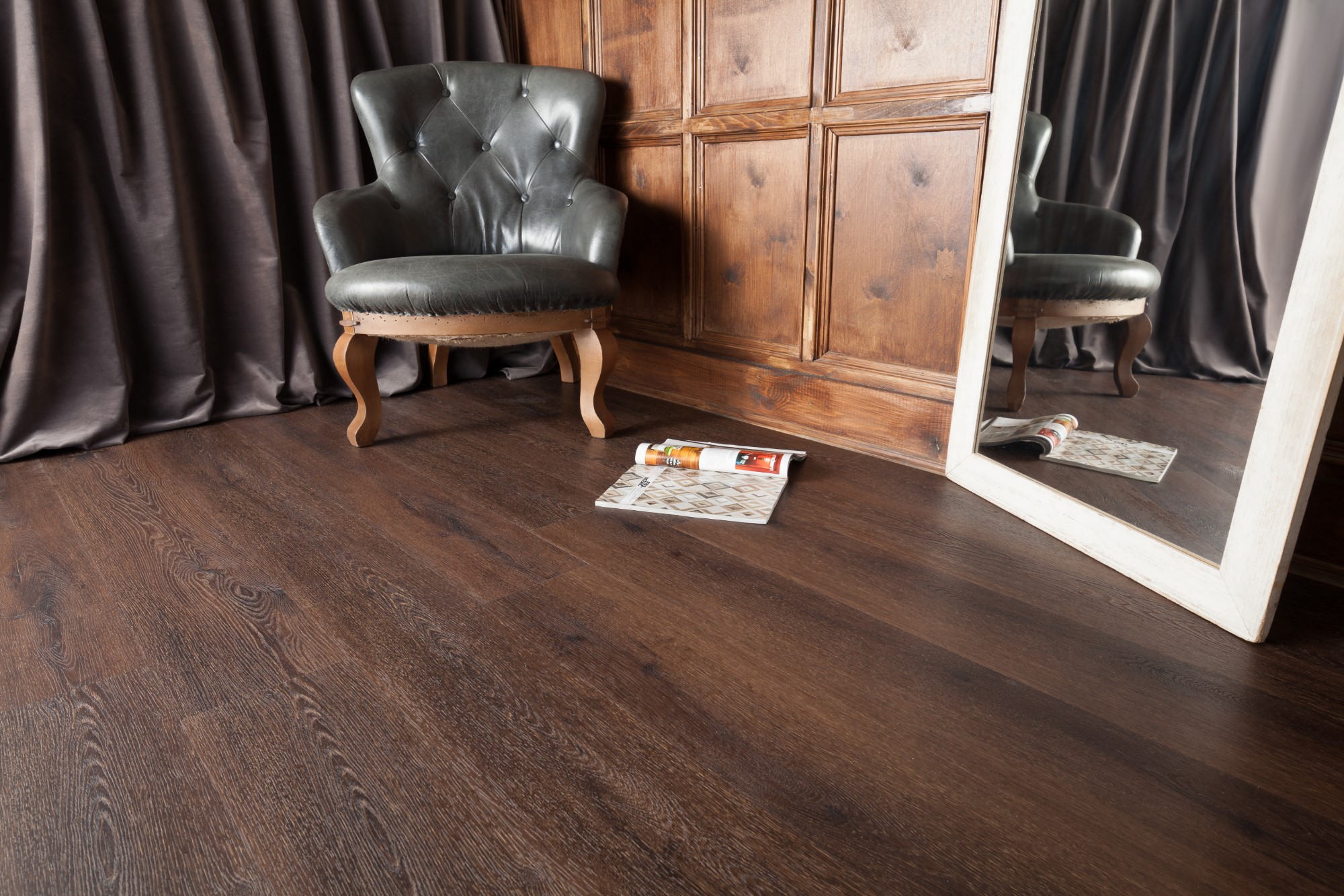 Кварцвиниловая плитка Aqua Floor Риалвуд клеевой/ RealWood Glue AF6042 Glue 1219.2x177.8 Дуб Темный замковый кварц винил напольный