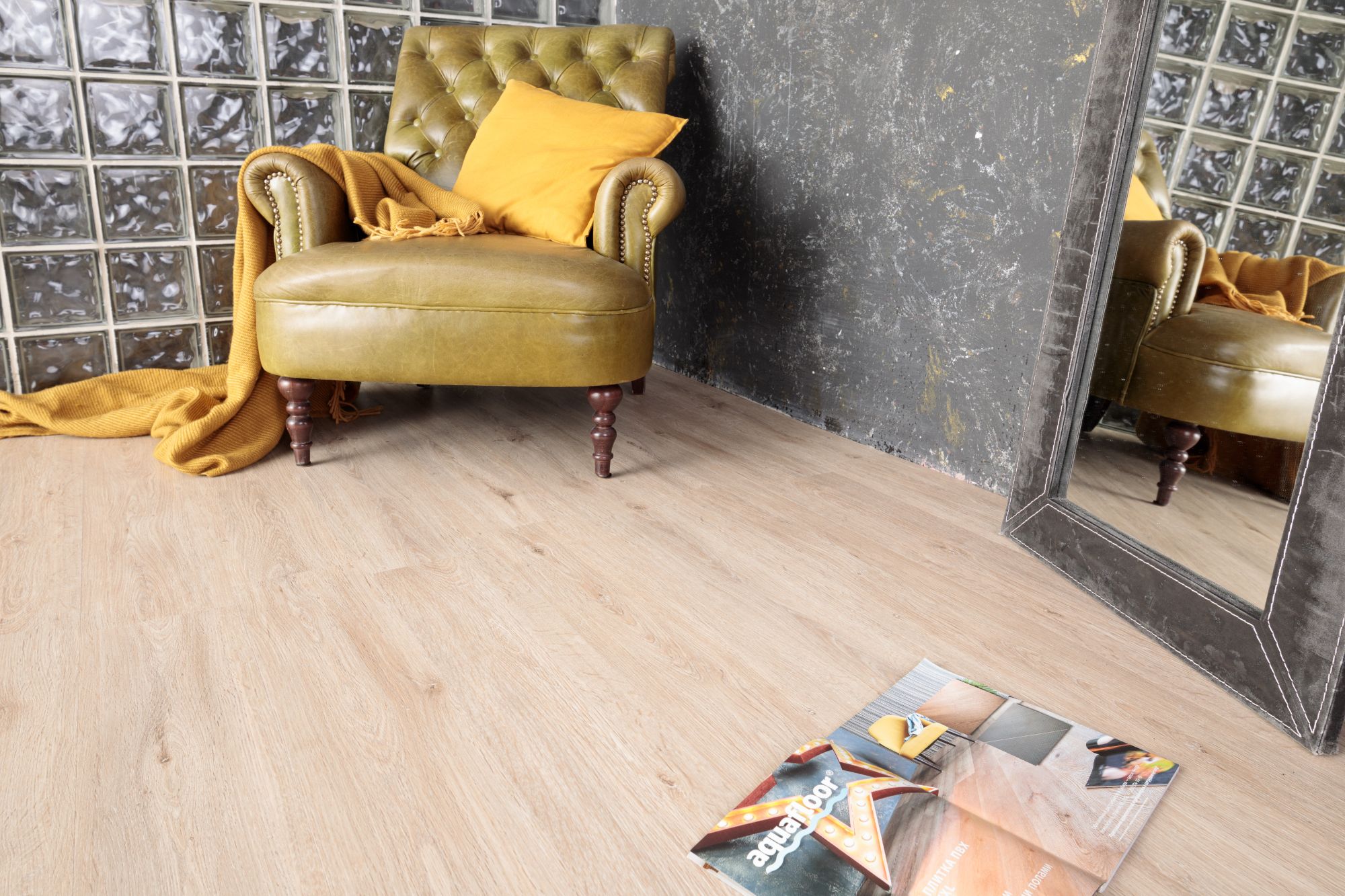 Кварцвиниловая плитка Aqua Floor Quartz AF3501QV 1220x180 Дуб Светлый замковый кварц винил напольный