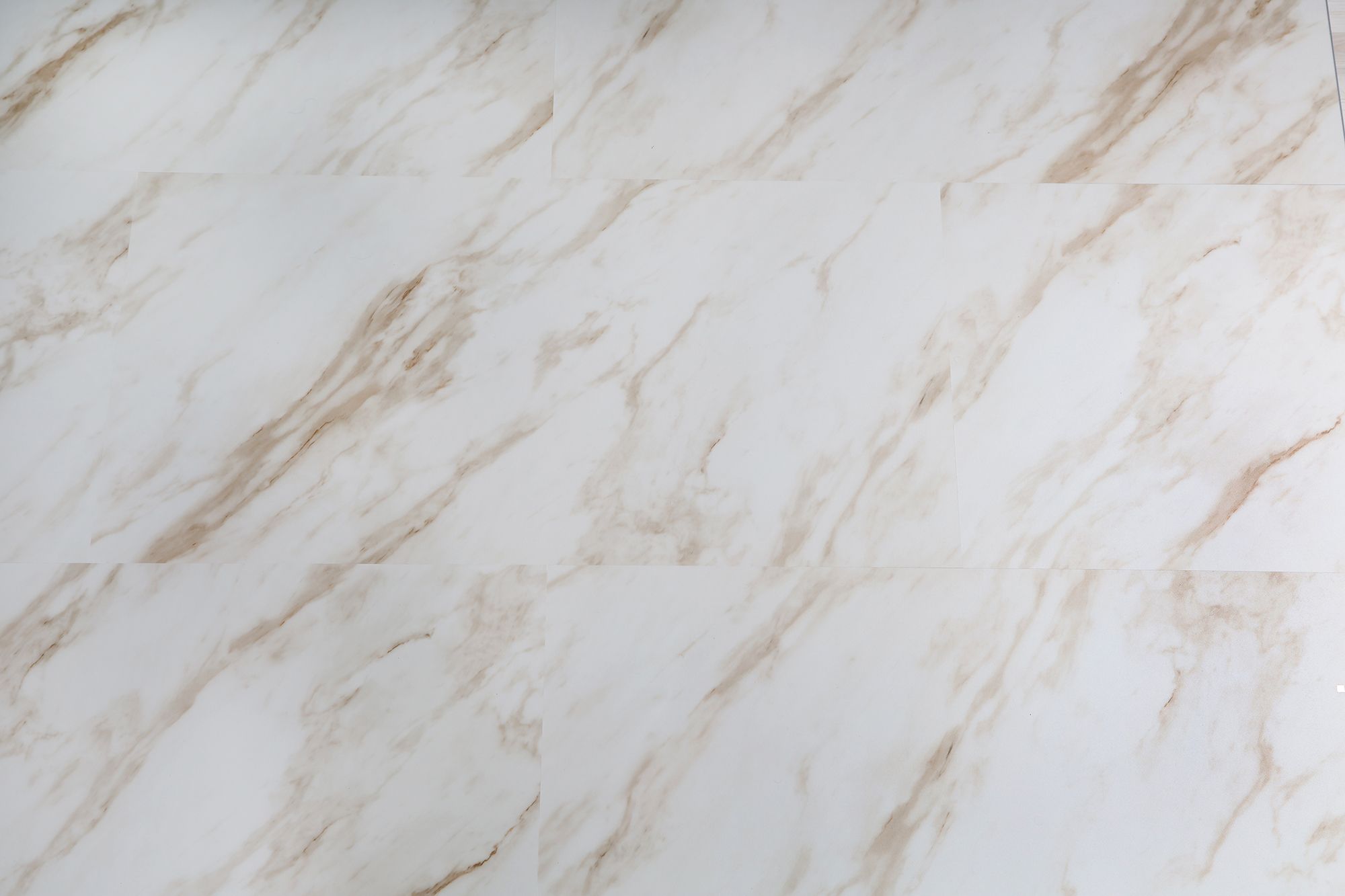 Кварцвиниловая плитка Aqua Floor Стоун ИксЭль/ Stone XL AF5002MSXL 940x470 Мрамор Светлый замковый кварц винил напольный
